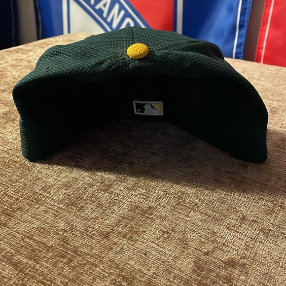 Oakland Athletics Warmup Hat - Picture 2 of 4